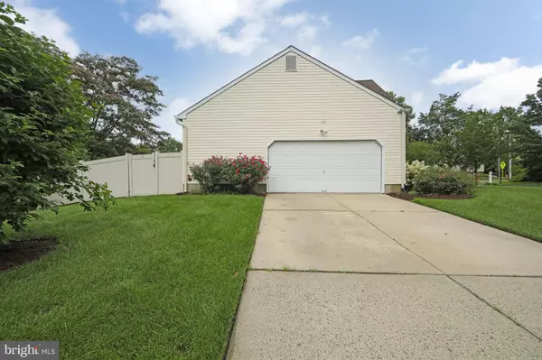 Cherry Hill, NJ 08002,17 ISAAC LN