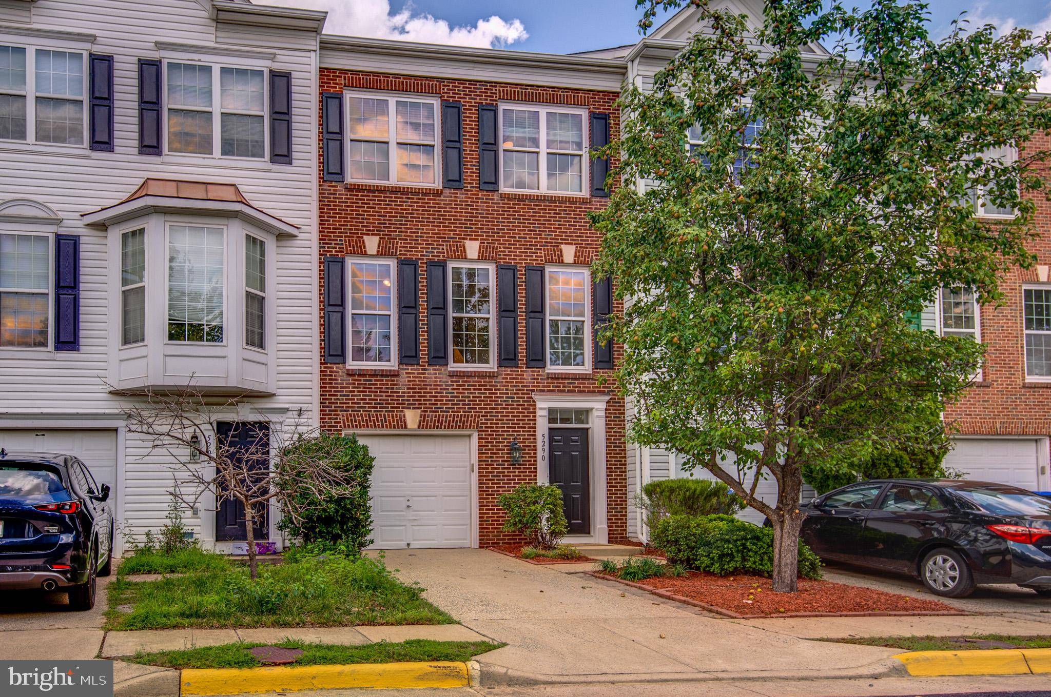 Centreville, VA 20120,5290 JULE STAR DR