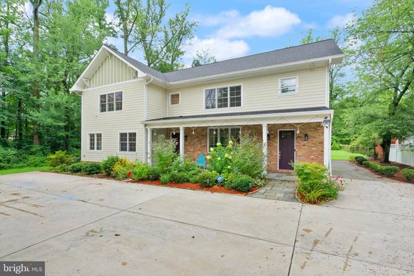 Annandale, VA 22003,5104 BIRCH LN