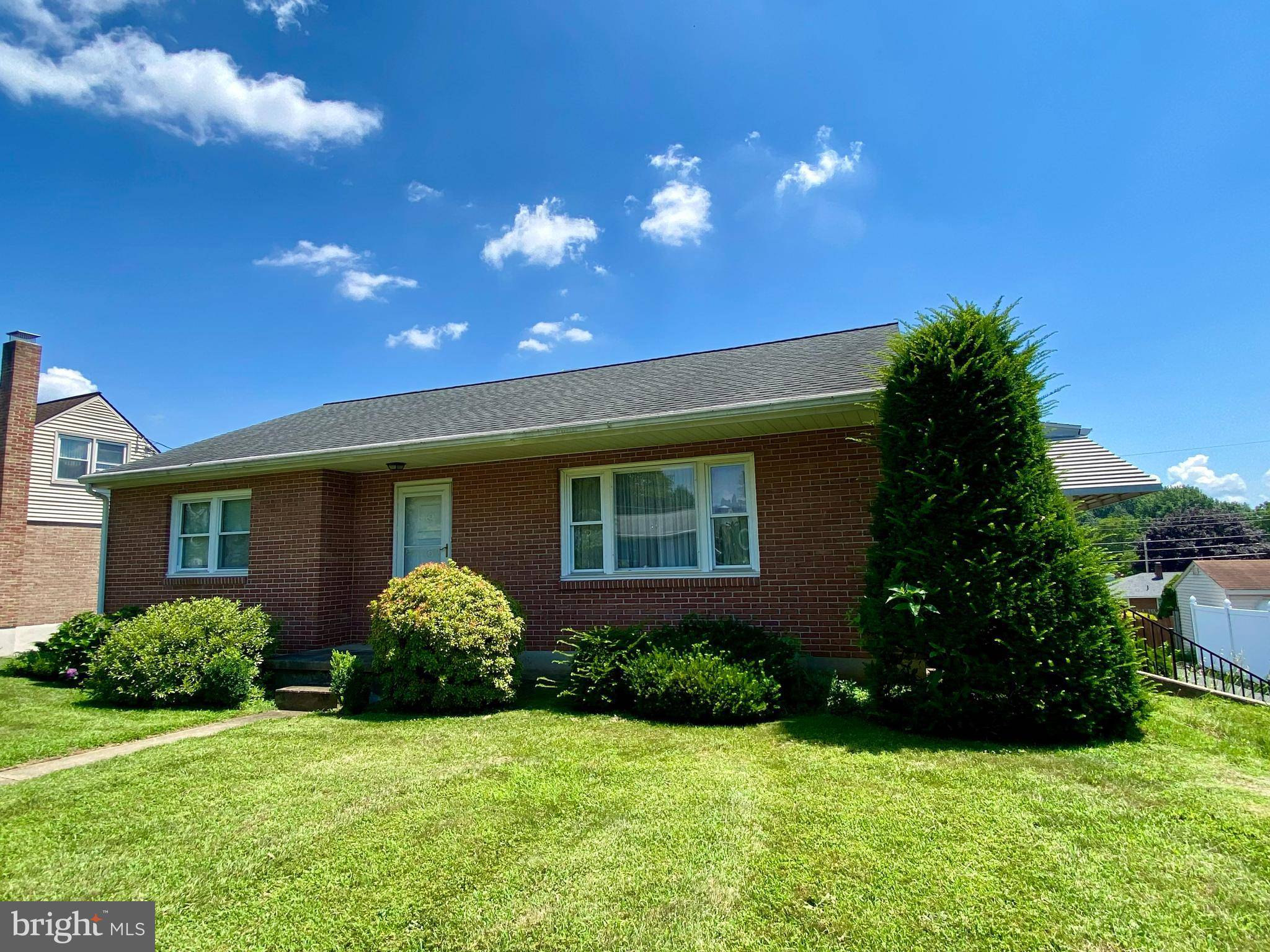 918 LAURELEE AVE, Reading, PA 19605