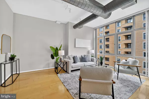 Washington, DC 20001,811 4TH ST NW #807