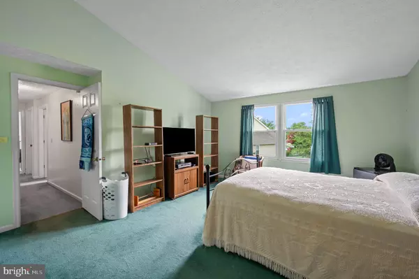 Fairfax, VA 22033,3711 SUMTER CT