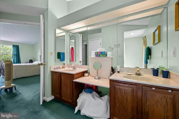 Fairfax, VA 22033,3711 SUMTER CT