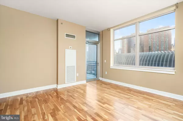 Philadelphia, PA 19146,440 S BROAD ST #1003