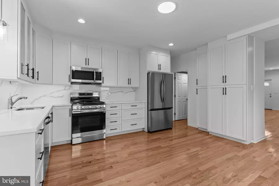 446 POND ST, Bristol, PA 19007