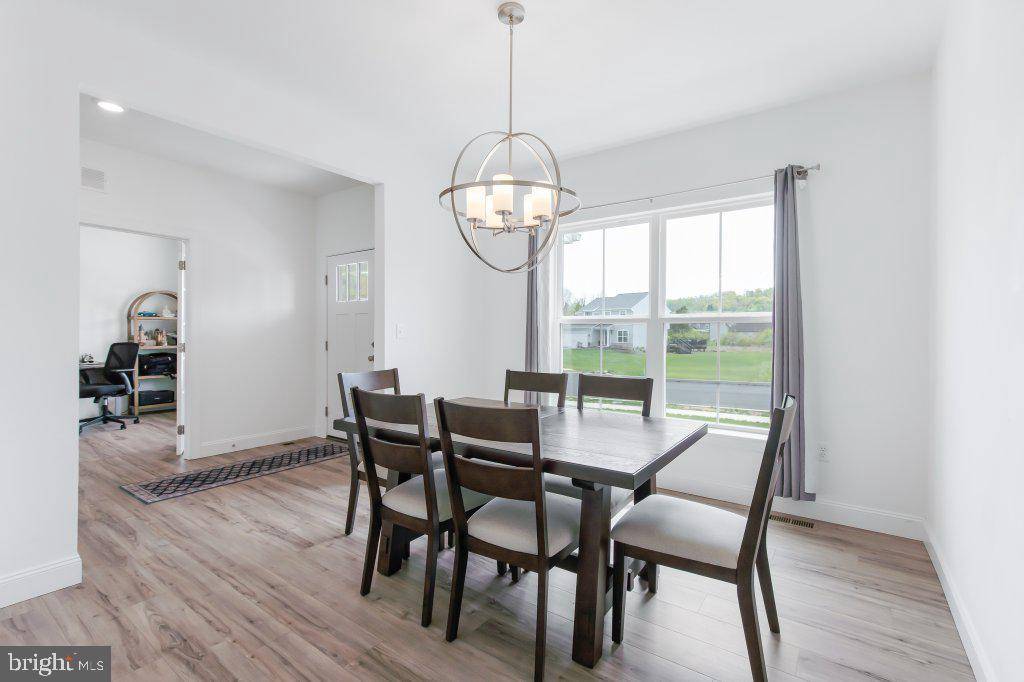 Reading, PA 19606,17 LADDERBACK LN