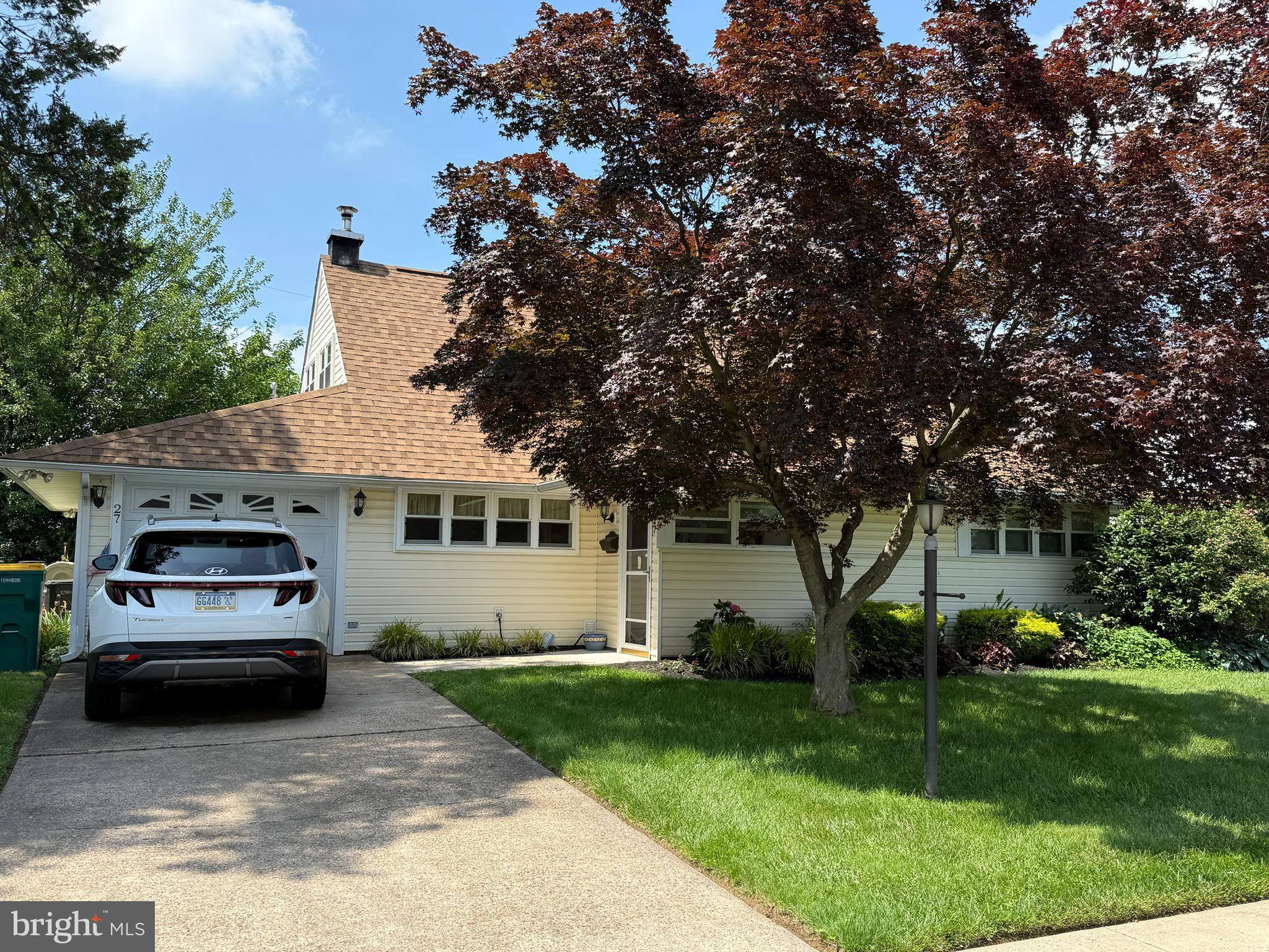 27 HUNT RD, Levittown, PA 19056