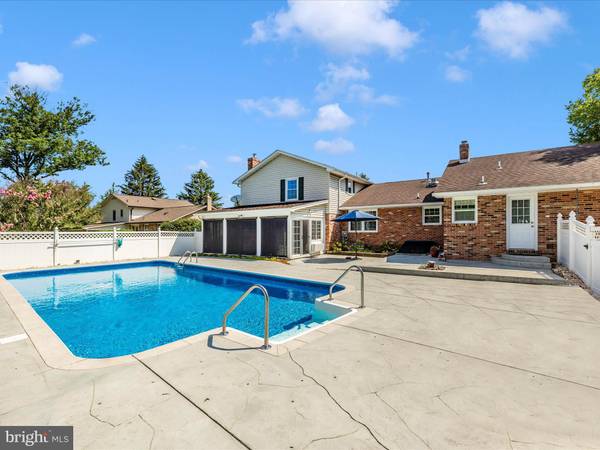 Frederick, MD 21702,8102 GLENDALE DR