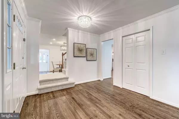 Arlington, VA 22207,5101 27TH ST N