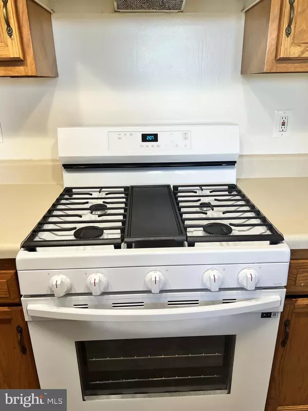 Washington, DC 20017,1210 PERRY ST NE #202