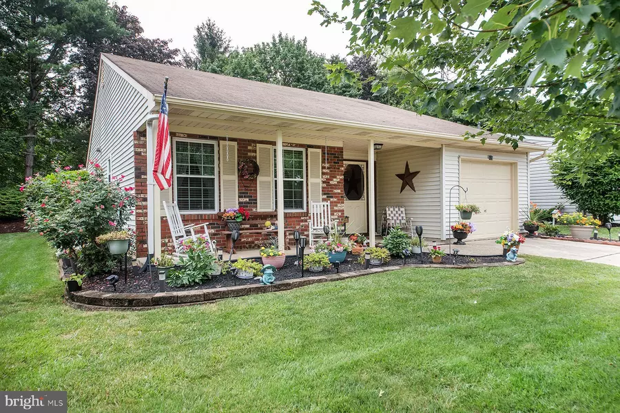 123 CHESTNUT HILL LN, Columbus, NJ 08022