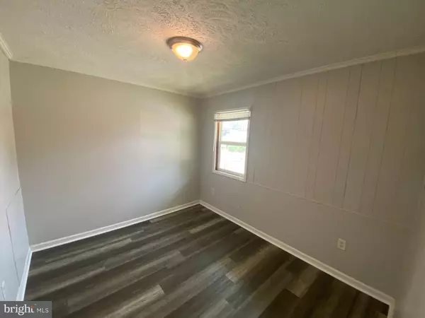 Colonial Beach, VA 22443,201 NORTH IRVING #D