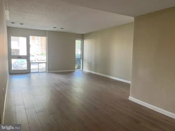 2647 REDCOAT DR #130, Alexandria, VA 22303