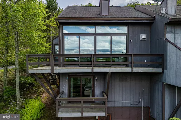 Tannersville, PA 18372,303 CROSS COUNTRY LN