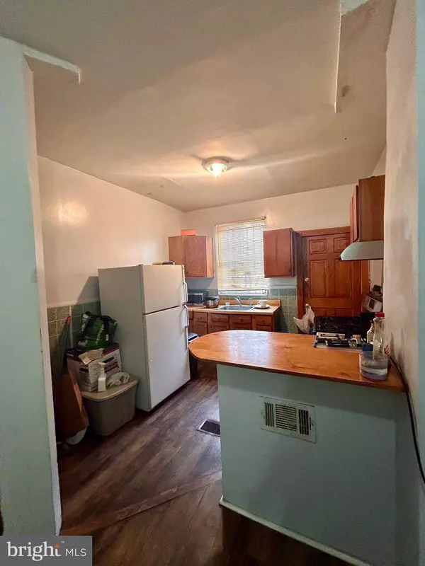 Philadelphia, PA 19132,2744 N OPAL ST