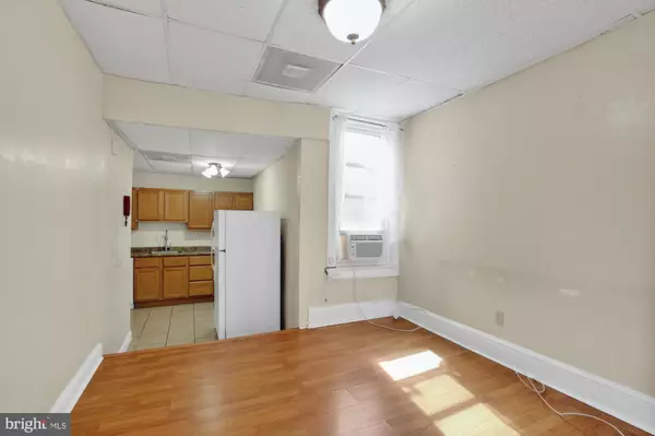 Philadelphia, PA 19104,4034 BARING ST #2