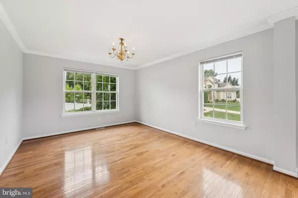 Cherry Hill, NJ 08003,32 EQUESTRIAN LN