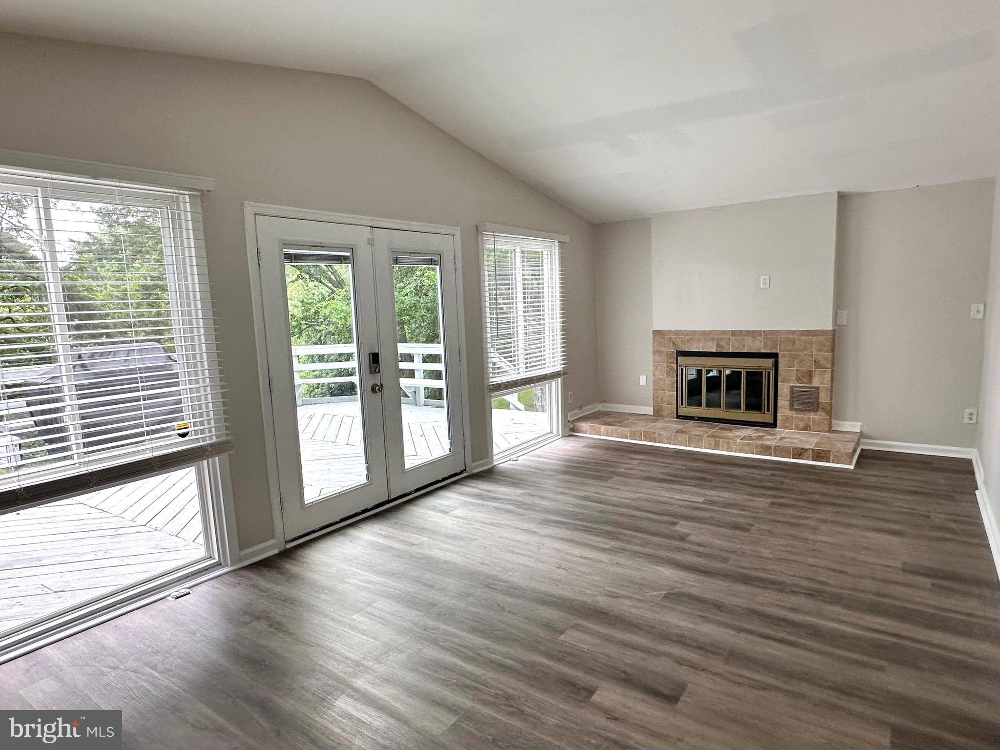 Alexandria, VA 22310,4103 IVANHOE LN
