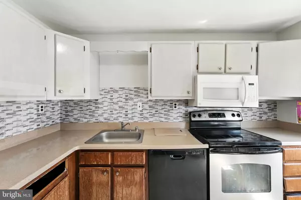 Newark, DE 19702,10 BRADLEY DR