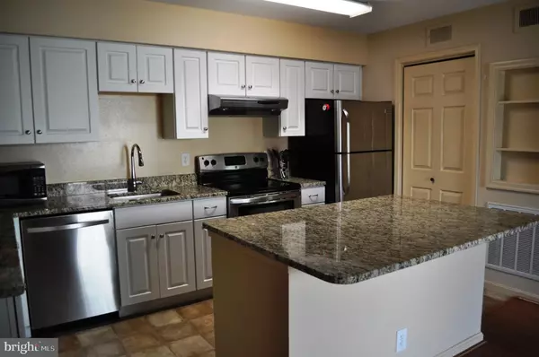 Alexandria, VA 22302,3306 WYNDHAM CIR #331