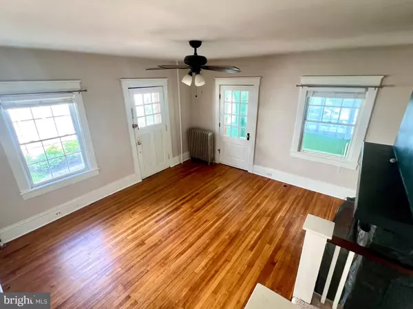 Collingswood, NJ 08108,214 HADDON AVE