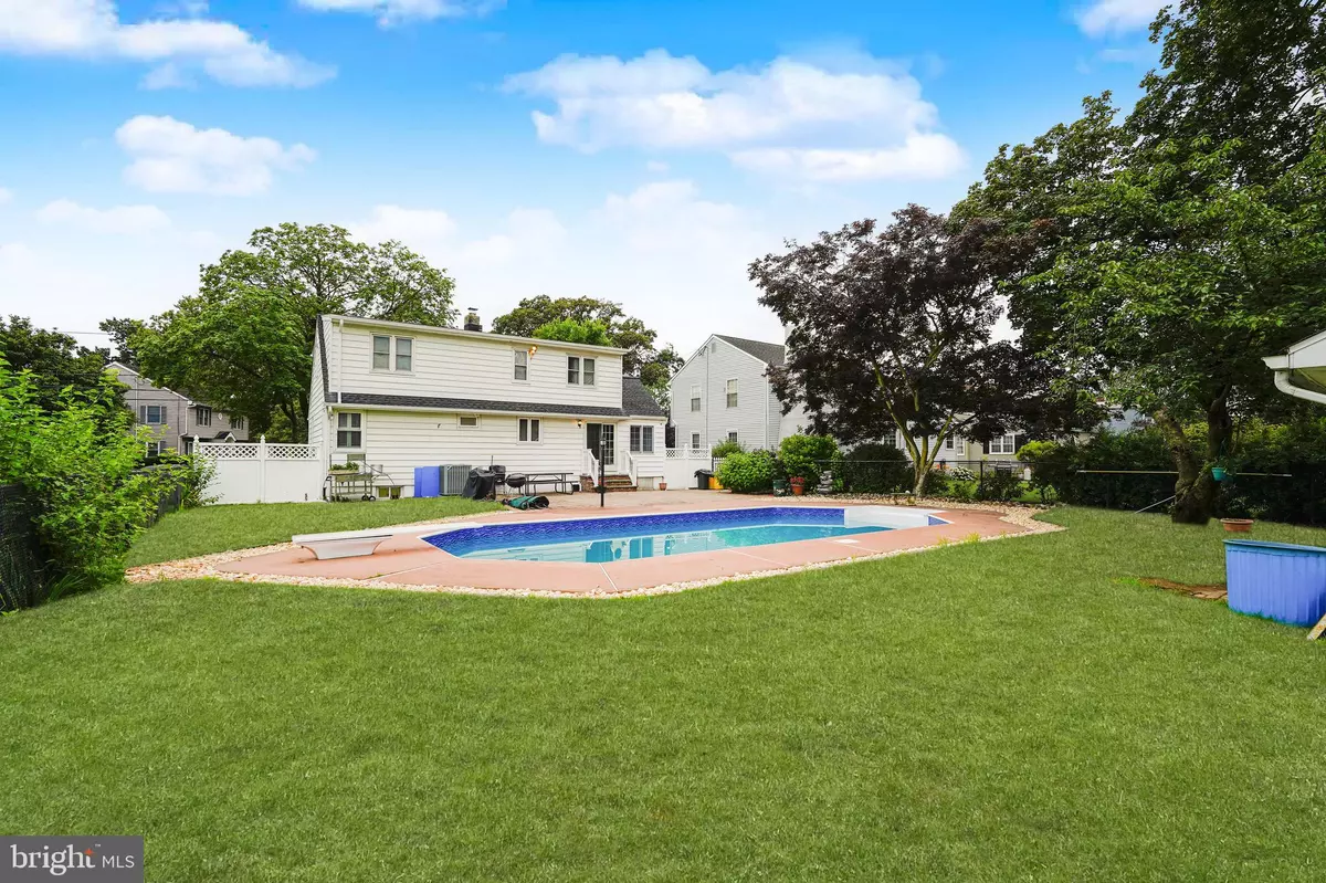 Hamilton, NJ 08610,45 KENWOOD TER