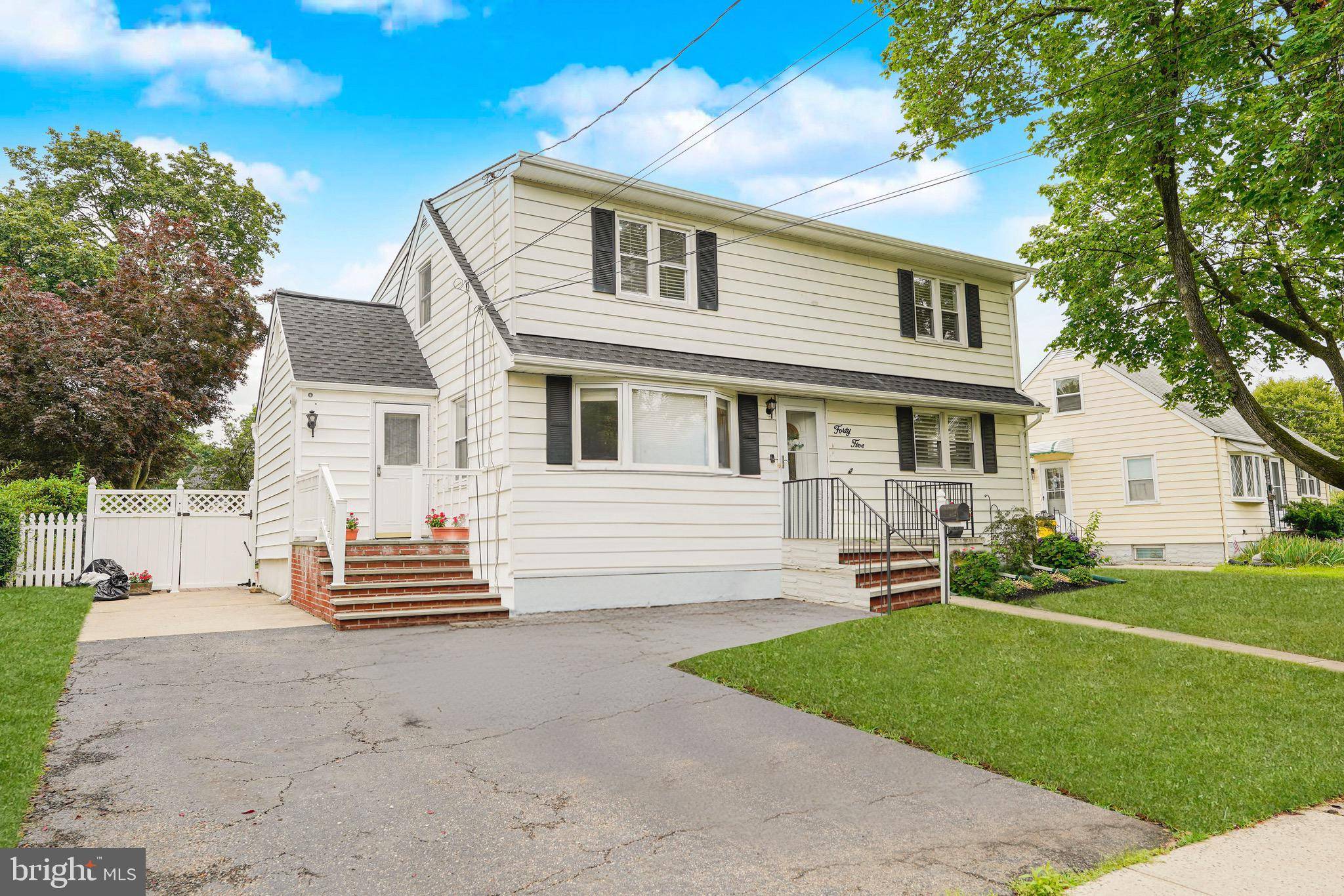 Hamilton, NJ 08610,45 KENWOOD TER