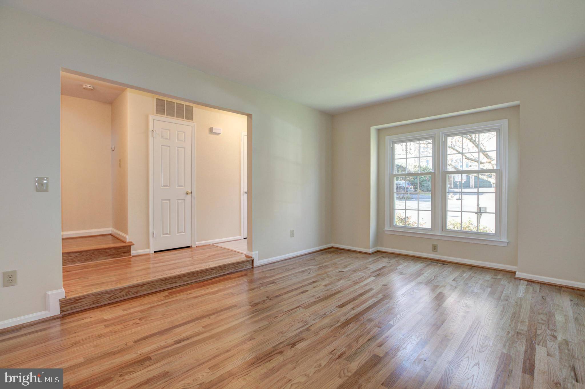 Kensington, MD 20895,6 CAMPBELL CT