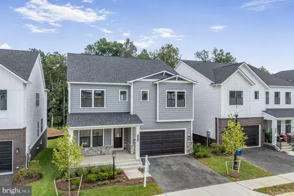 42018 NIGHT NURSE CIR, Ashburn, VA 20148