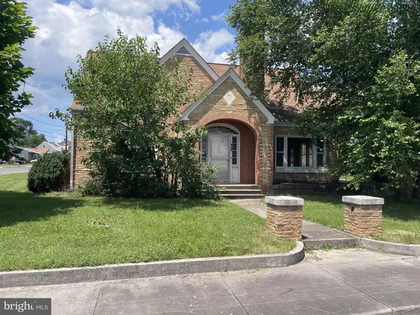 302 HIGHLAND AVE, Petersburg, WV 26847