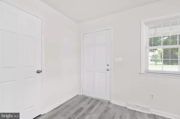 Colonial Beach, VA 22443,333 SANTA MARIA AVE