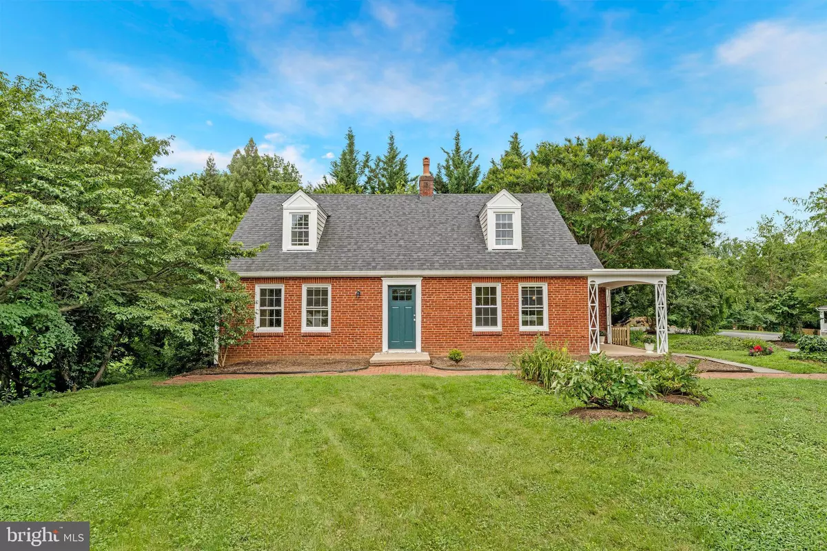 Fairfax, VA 22030,10603 OAK PL