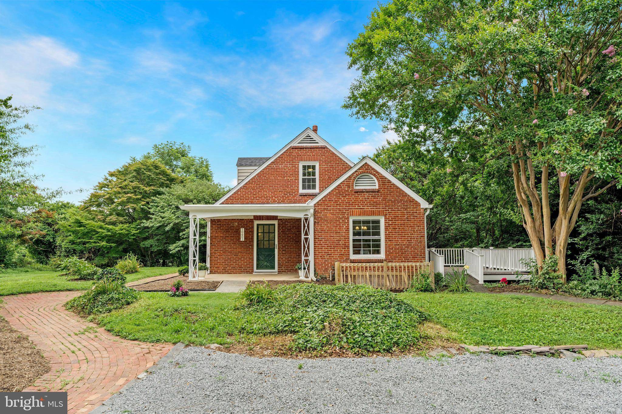 Fairfax, VA 22030,10603 OAK PL