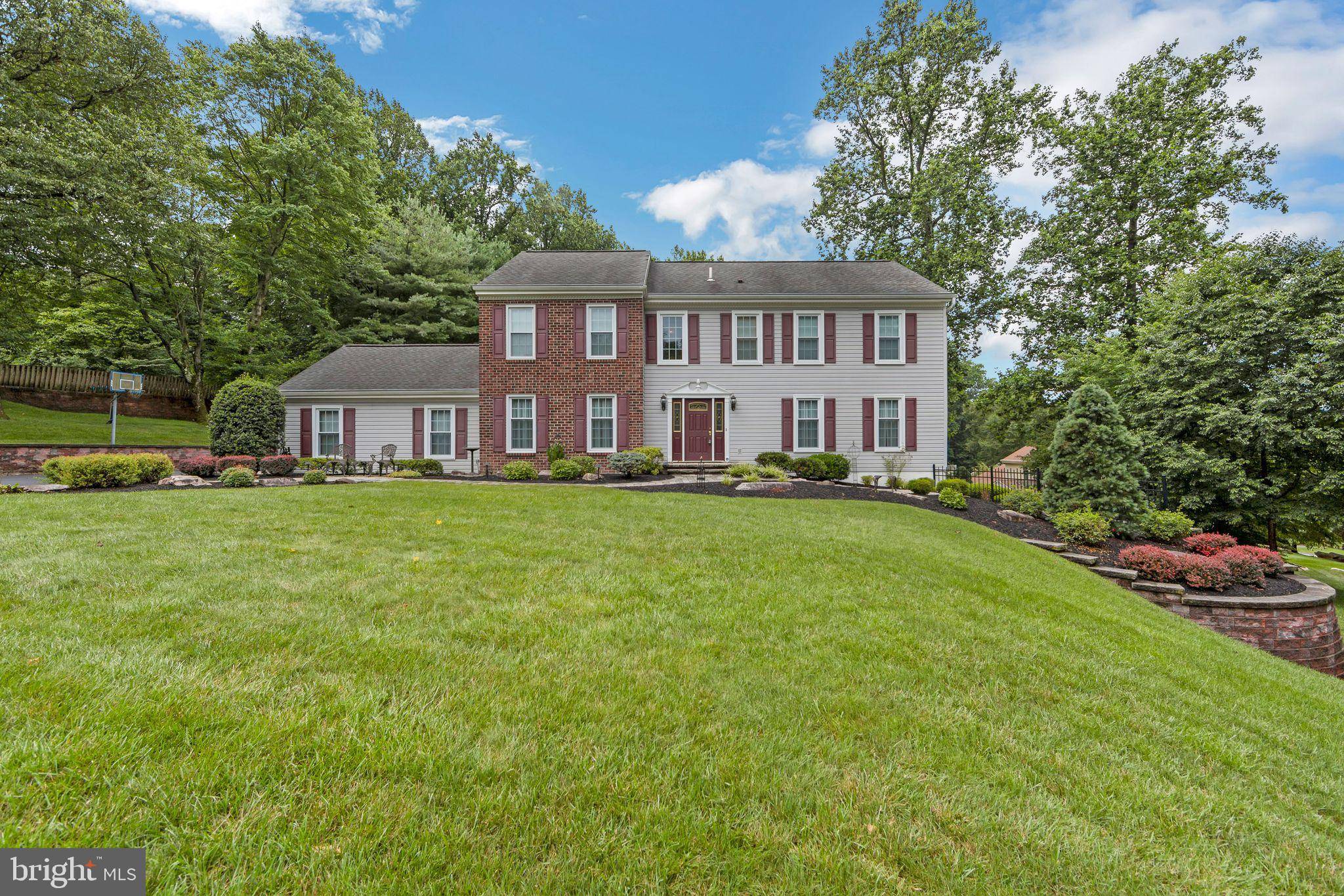 Downingtown, PA 19335,204 HICKORY DR