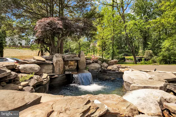 Mclean, VA 22101,7332 OLD DOMINION DR
