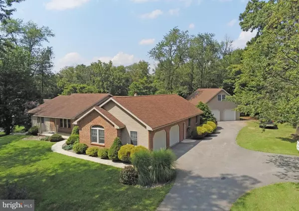 212 WALNUT DALE RD, Shippensburg, PA 17257