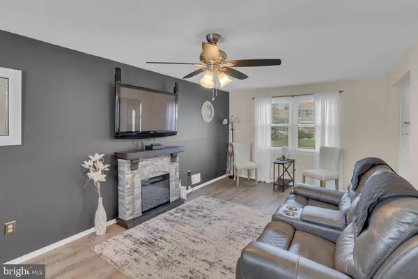 Hamilton, NJ 08610,15 BOLTON RD