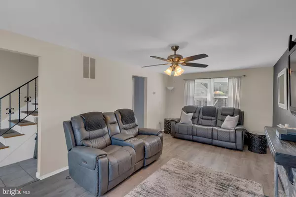 Hamilton, NJ 08610,15 BOLTON RD