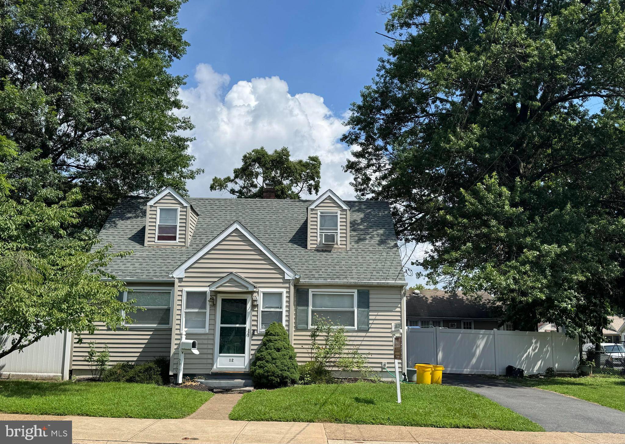 12 BOW HILL AVE, Hamilton, NJ 08610