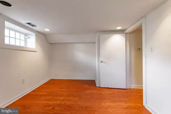 Philadelphia, PA 19104,3512 LANCASTER AVE #1W