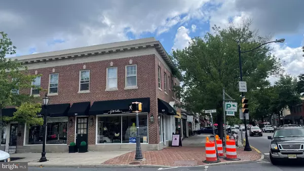 Haddonfield, NJ 08033,101-103 KINGS E 2ND FL@-101-103 E KINGS HWY E