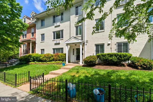 Washington, DC 20009,2001-2005 ALLEN PL NW #301