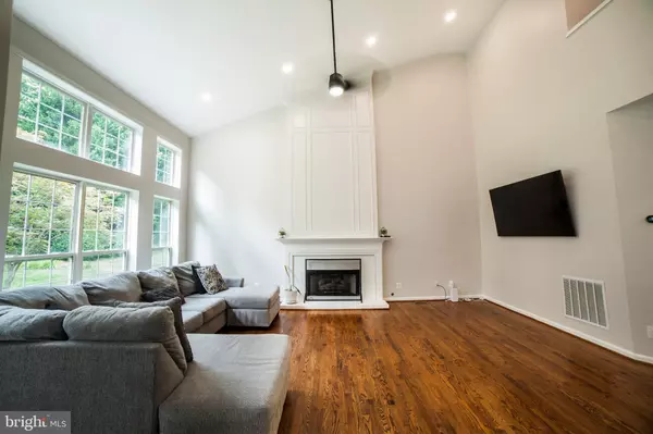 Fairfax Station, VA 22039,9616 LARKVIEW CT