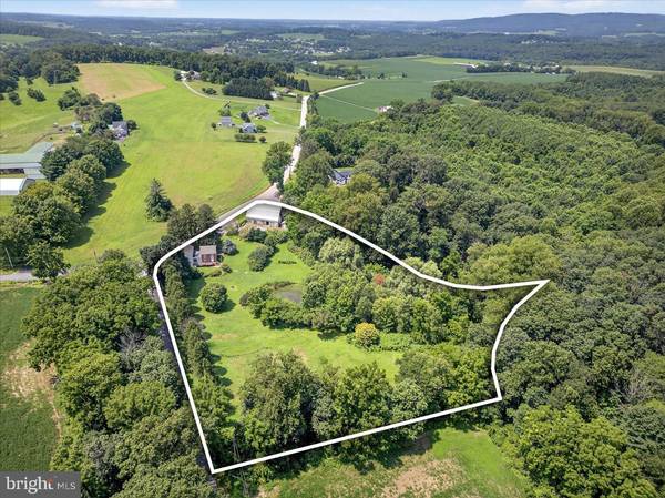 5605 WALTERSDORFF RD, Spring Grove, PA 17362