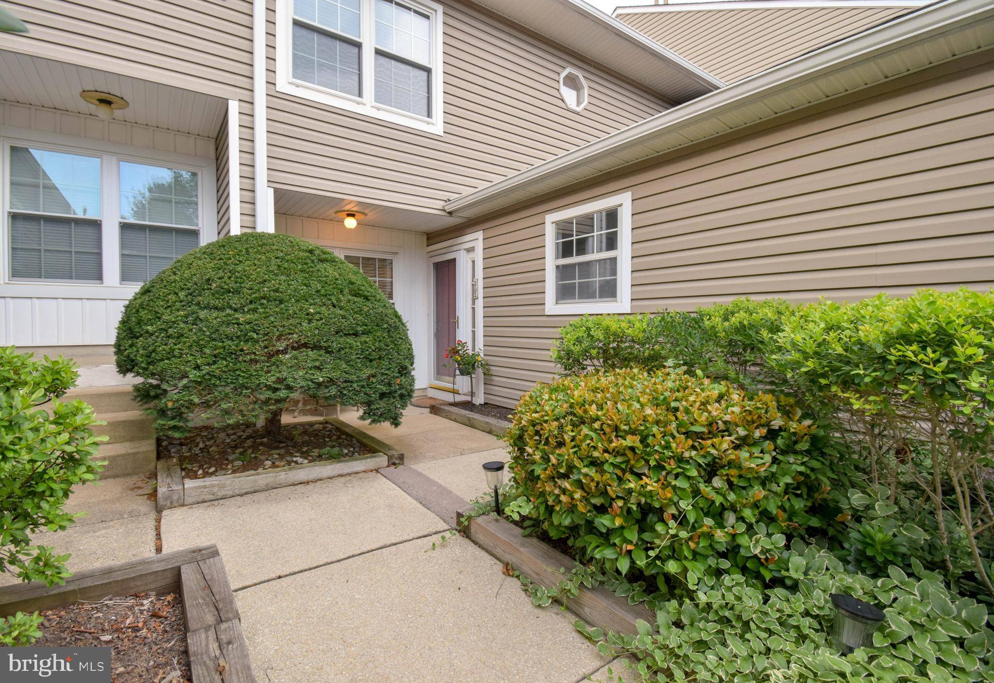 Glen Mills, PA 19342,302 STANTON CT #302
