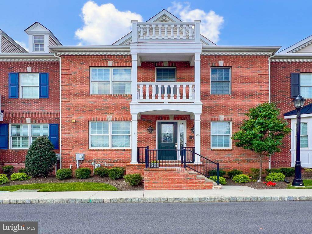 25 CREEKVIEW LN, Yardley, PA 19067