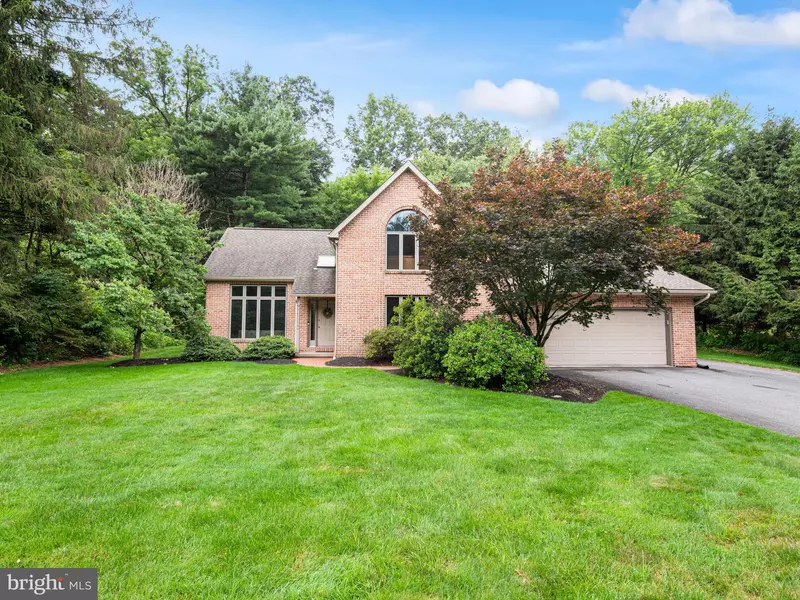 4582 VERA CRUZ RD, Emmaus, PA 18049