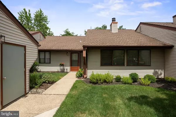 Mount Laurel, NJ 08054,25 E BLUEBELL LN