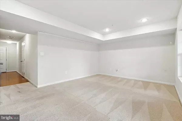 White Plains, MD 20695,11354 SANDESTIN PL