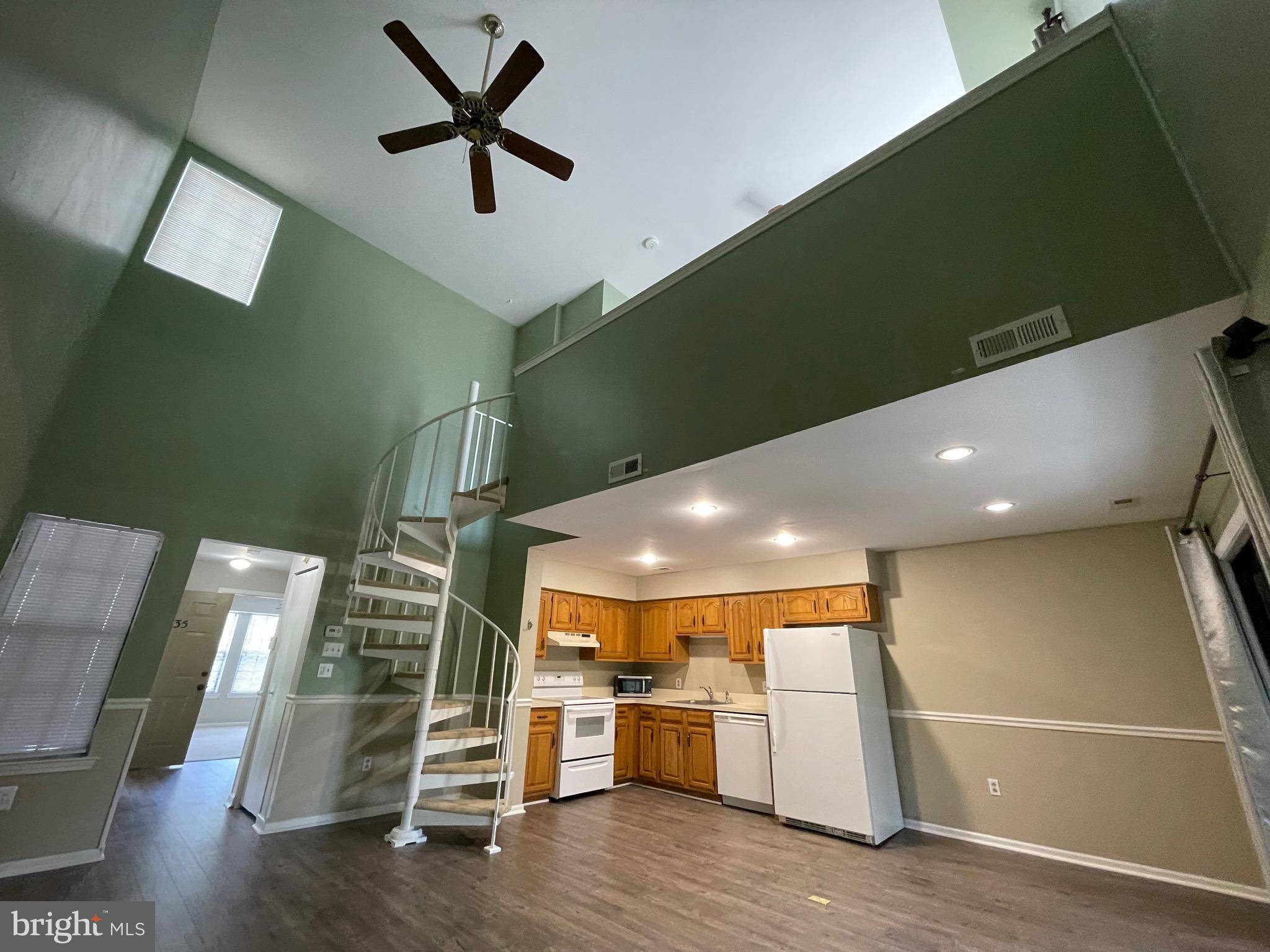 Marlton, NJ 08053,35 SUMMIT CT